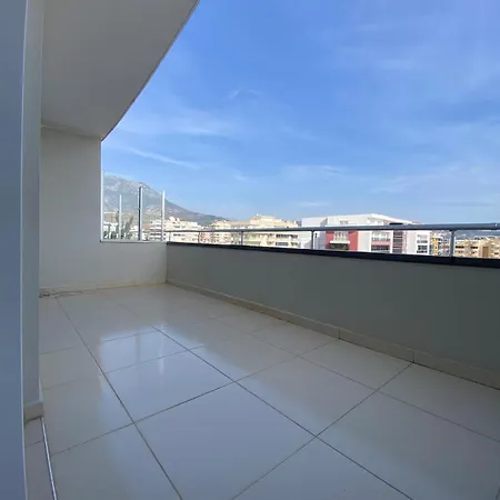 Four-bedroom By The Sea Apartment