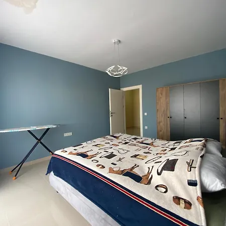Four-bedroom By The Sea אלאניה